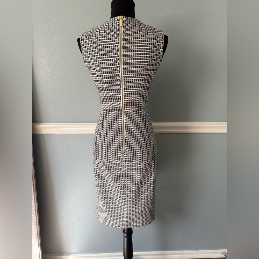 Calvin Klein Black and White Patterned Midi Sheath Dress 10 - Picture 2 of 11